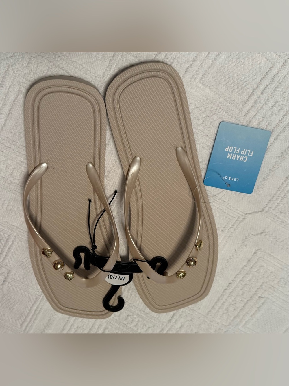 Sandals Flip Flops slip on shoes - size 7/8 med NEW! Golden Beige w/gold accents - Picture 7 of 11